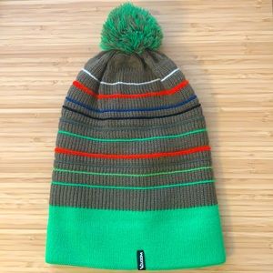 Volcom beanie with Pom